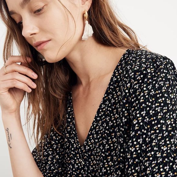 Madewell Petite Courtyard Ruffle-Hem Top in Playground Posies - Picture 4 of 5